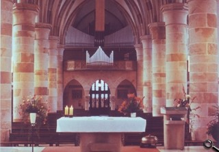 Kircheninneres um 1970/80, Blick auf die von Kemper / Lübeck gebaute Orgel - Bild gross anzeigen